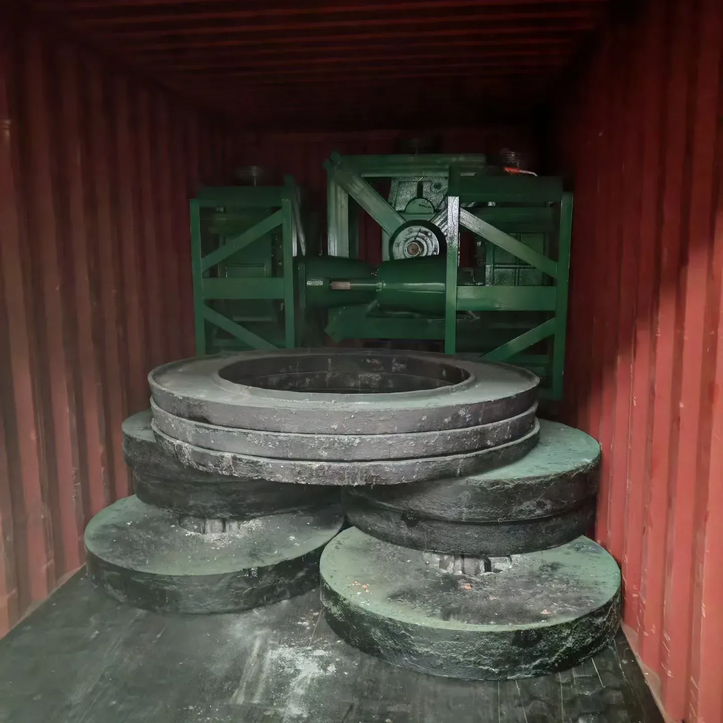 Wet pan mill wear parts secured inside an export container